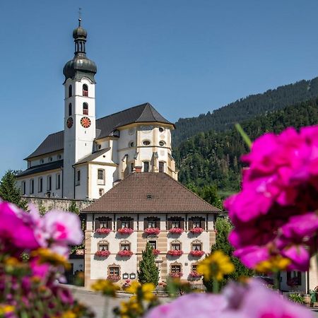 Gasthof Loewen Schruns Bagian luar foto