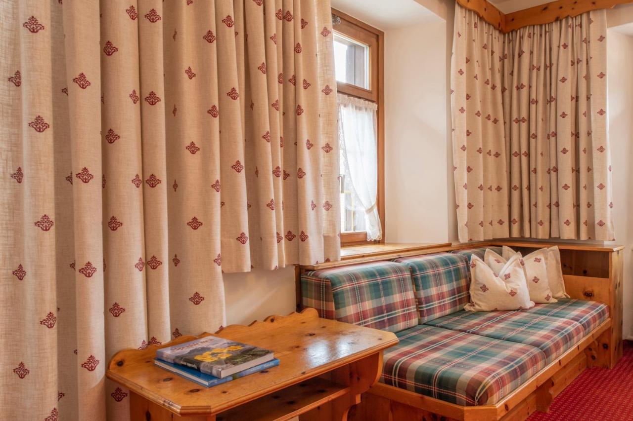 Gasthof Loewen Schruns Bagian luar foto